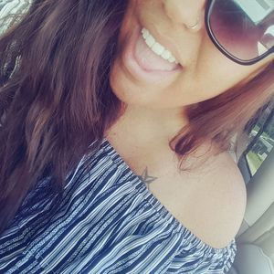 Meet your Posher, Hali monroe